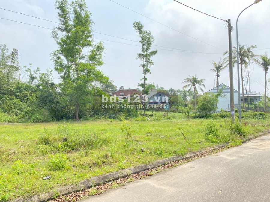 Chuyển nhượng 2 lô đất biệt thự nhà vườn, vị trí khu quy hoạch Cầu Lim Thuỷ Xuân