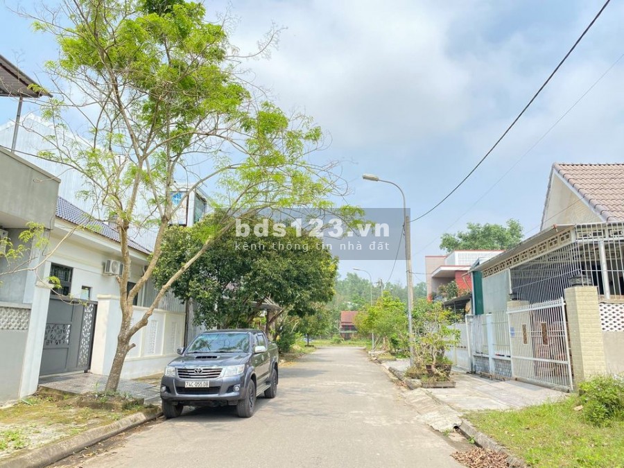 Chuyển nhượng 2 lô đất biệt thự nhà vườn, vị trí khu quy hoạch Cầu Lim Thuỷ Xuân