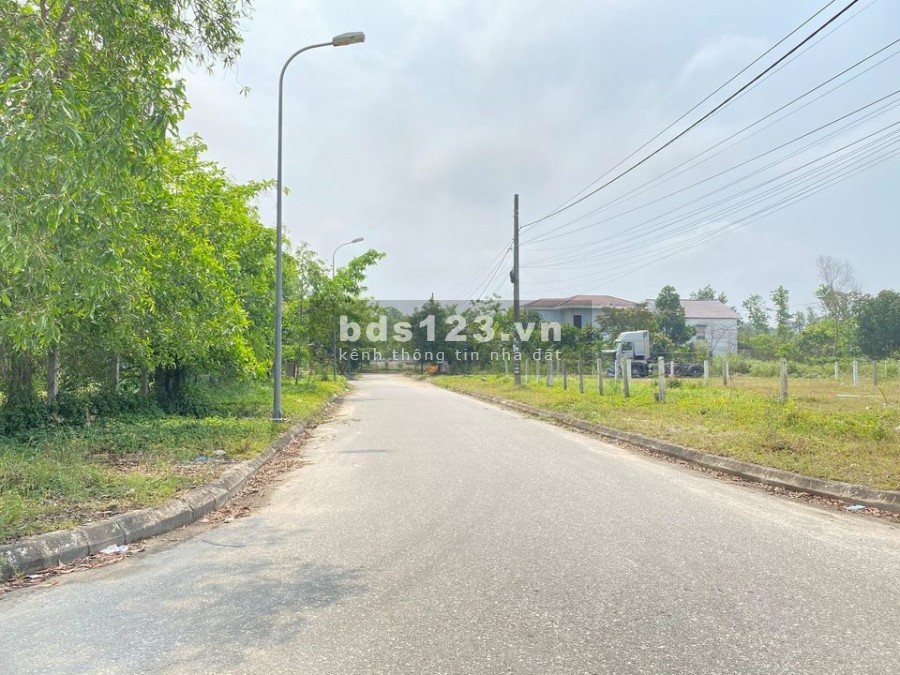 Chuyển nhượng 2 lô đất biệt thự nhà vườn, vị trí khu quy hoạch Cầu Lim Thuỷ Xuân