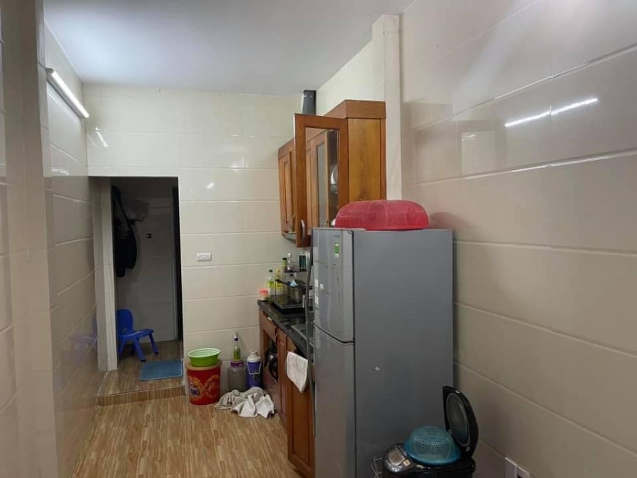 Nhà đẹp Nguyễn Trãi khu dân cư ngõ ô tô lô góc, dt 28m2, 3 tầng, giá nhỉnh 2 tỷ