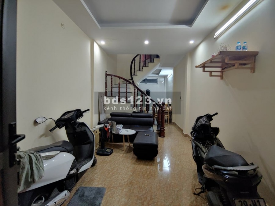 Bán nhà nguyên căn Hoàng Liệt, Hoàng Mia, diện tích 37m2, đúc 4 tầng, sổ đổ có sẵn