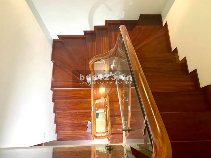 Bán nhanh nhà phân lô Tư Đình- hàng hiếm, giá tốt, tặng toàn bộ nội thất, 5 tầng