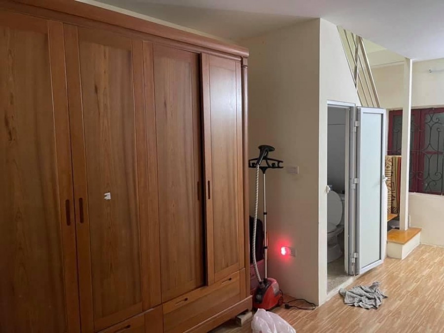 Nhà đẹp Nguyễn Trãi khu dân cư ngõ ô tô lô góc, dt 28m2, 3 tầng, giá nhỉnh 2 tỷ