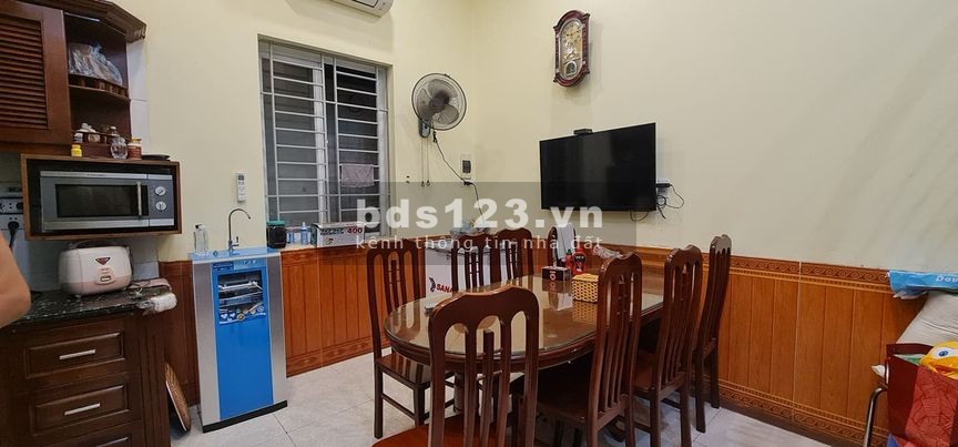 Bán nhà, gần phố, ô tô đường Thái Thịnh, dt 36m2, 4 tầng, mt 3.6m, giá 3.7 tỷ.