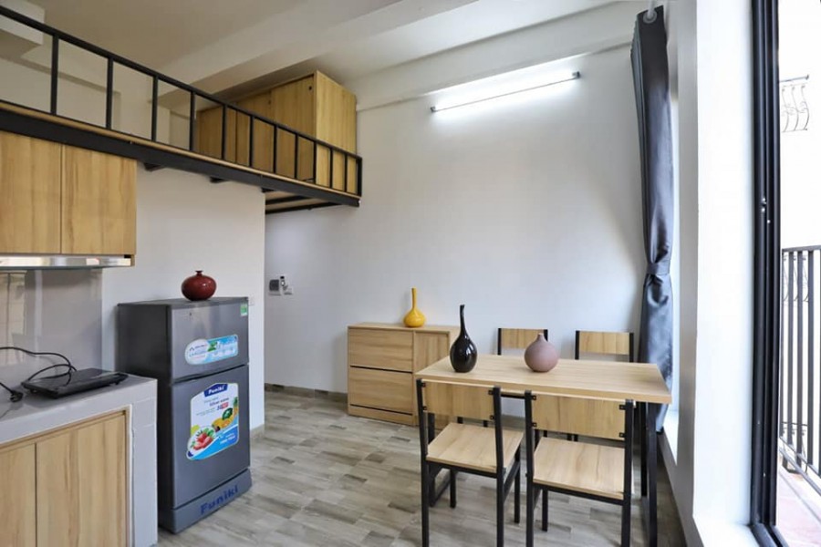 Bán chung cư mini Cầu Giấy, dt 133m2, 9 tầng, mt 7.5m, ô tô thang máy có 43 phòng, doanh thu 250 triệu/tháng