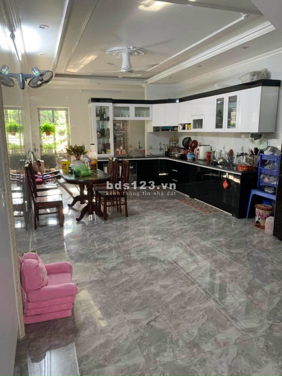 Bán nhà mặt phố Đông Nam Cường, TP HD, dt 80m2, 3 tầng, mt 4.5m, 3 ngủ, chỉ 3 tỷ 899 tr