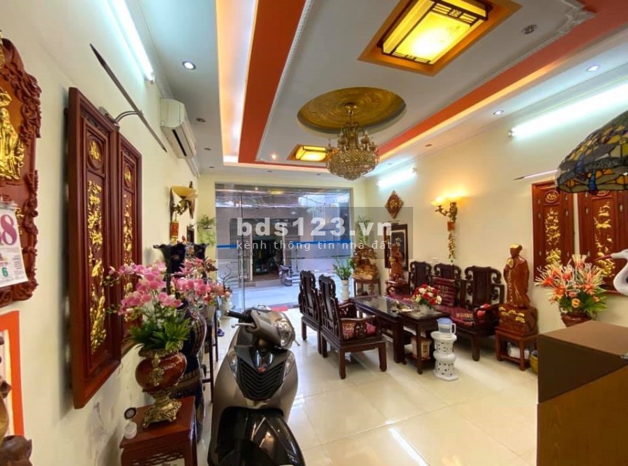 Nhà đẹp giá đẹp khu Vip Long Biên ô tô đỗ cửa lô góc 3 mặt thoáng ở ngay giá 4.3 tỷ