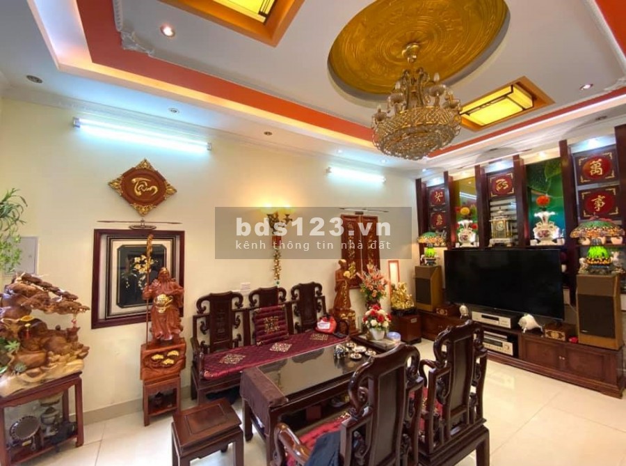 Nhà đẹp giá đẹp khu Vip Long Biên ô tô đỗ cửa lô góc 3 mặt thoáng ở ngay giá 4.3 tỷ