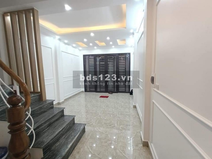 Nhà mới đẹp phố Đại La, Hai Bà Trưng, 80m2, ở luôn. Chỉ 3 tỷ. lh 0946379913