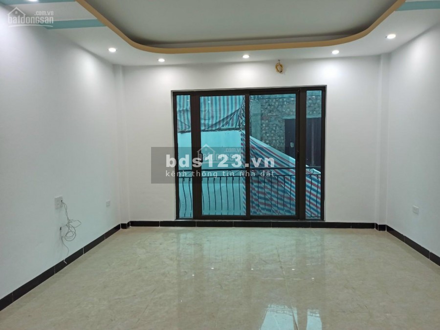 Siêu hiếm, nhà 5 tầng đẹp ở ngay tại đường Thanh Bình Quận Hà Đông 33m2 hơn 3 tỉ.