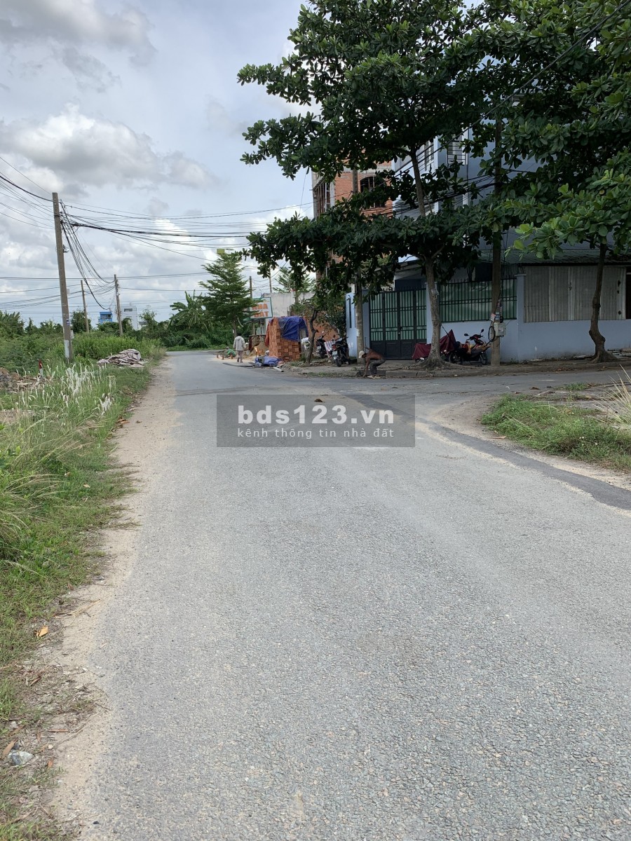 Các nền đất giá rẻ cần bán tại dự án cty Đông Dương, phường Phú Hữu, Quận 9, TP.HCM.giá tốt tháng 07/2021.