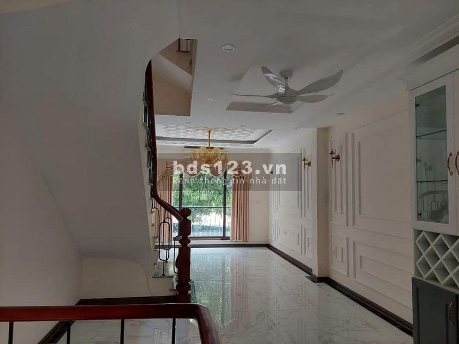 Bán Gấp, Nhà Tạ Quang Bửu, Hai Bà Trưng, 60m2, 3tầng, nhỉnh 5 tỷ. 0946379913