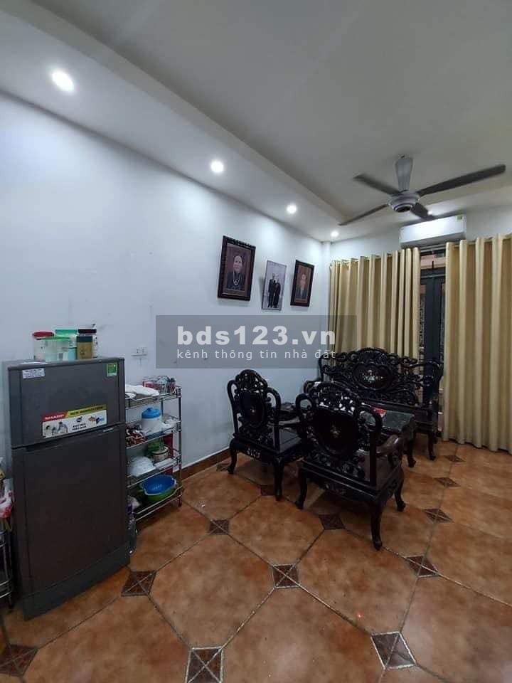Bán nhà đường Phạm Văn Đồng, Cổ Nhuế, Từ Liêm diện tích 47 m2, giá bán 4.5 tỷ