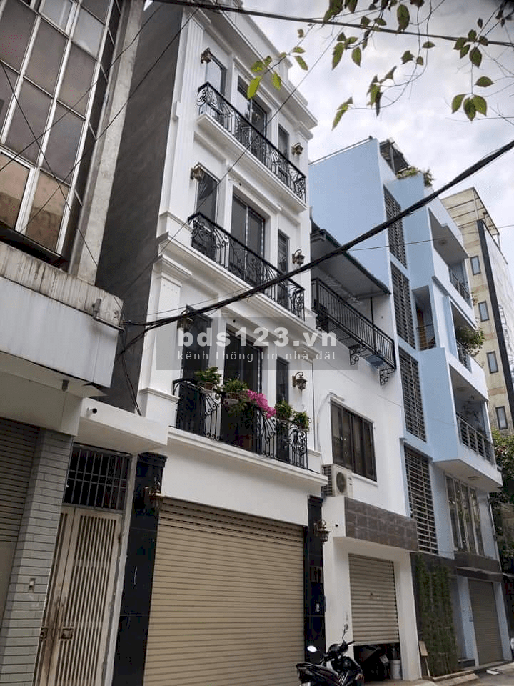 Bán nhà diện tích 44m2, giá 4.6 tỷ, Lê Trọng Tấn, dân trí cao an ninh tốt.