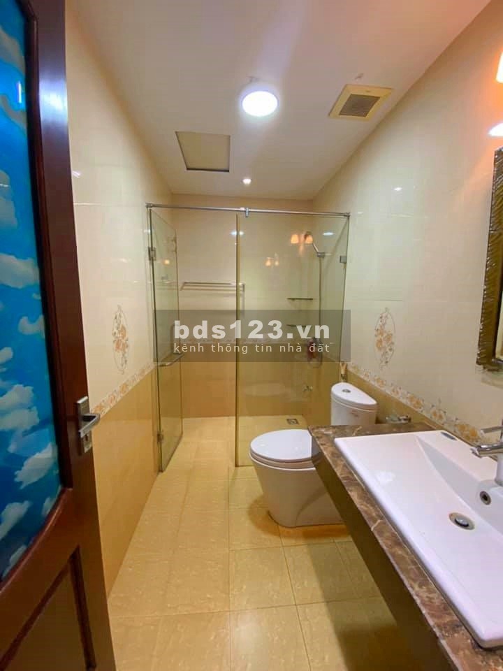 Bán nhà Huỳnh Thúc Kháng, Quận Hà Đông, vị trí đắc địa, hiếm, phô rộng ô tô tránh
