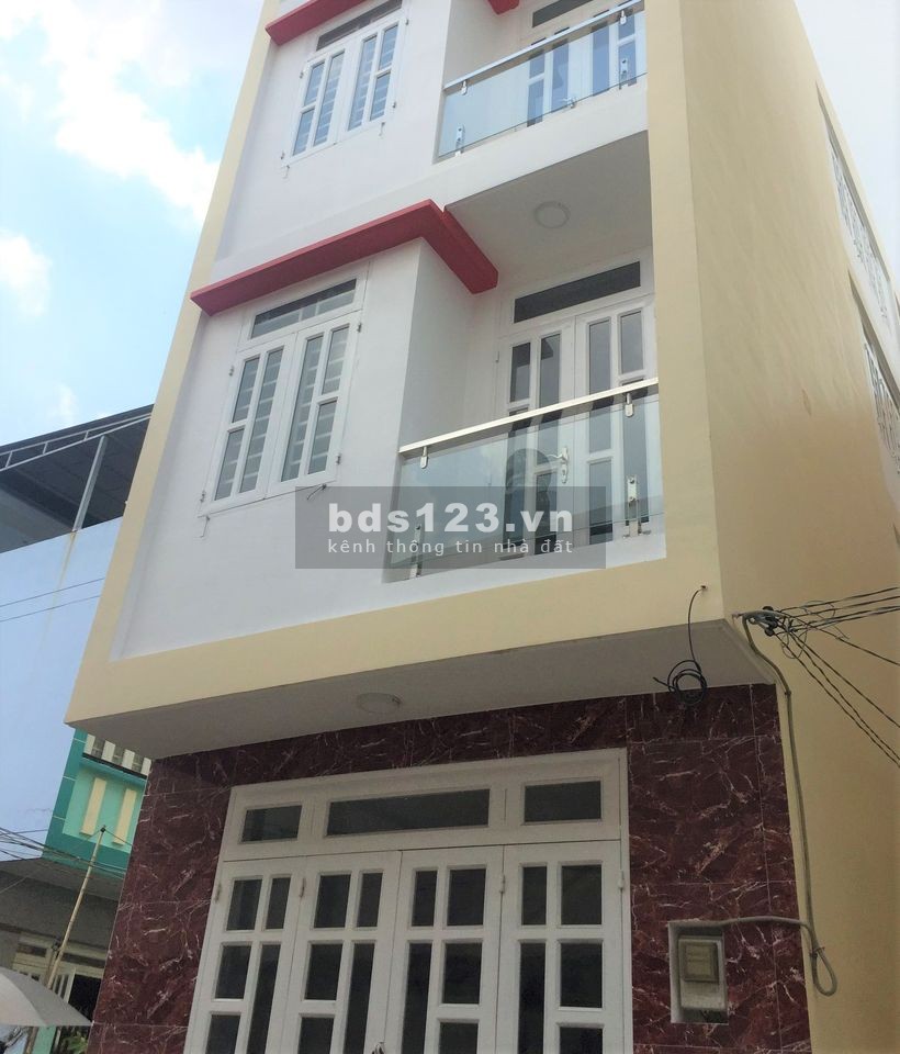 Chính chủ bán nhà mới xây 1T2L, đường 1 sẹc 5m xe hơi vào tận nhà