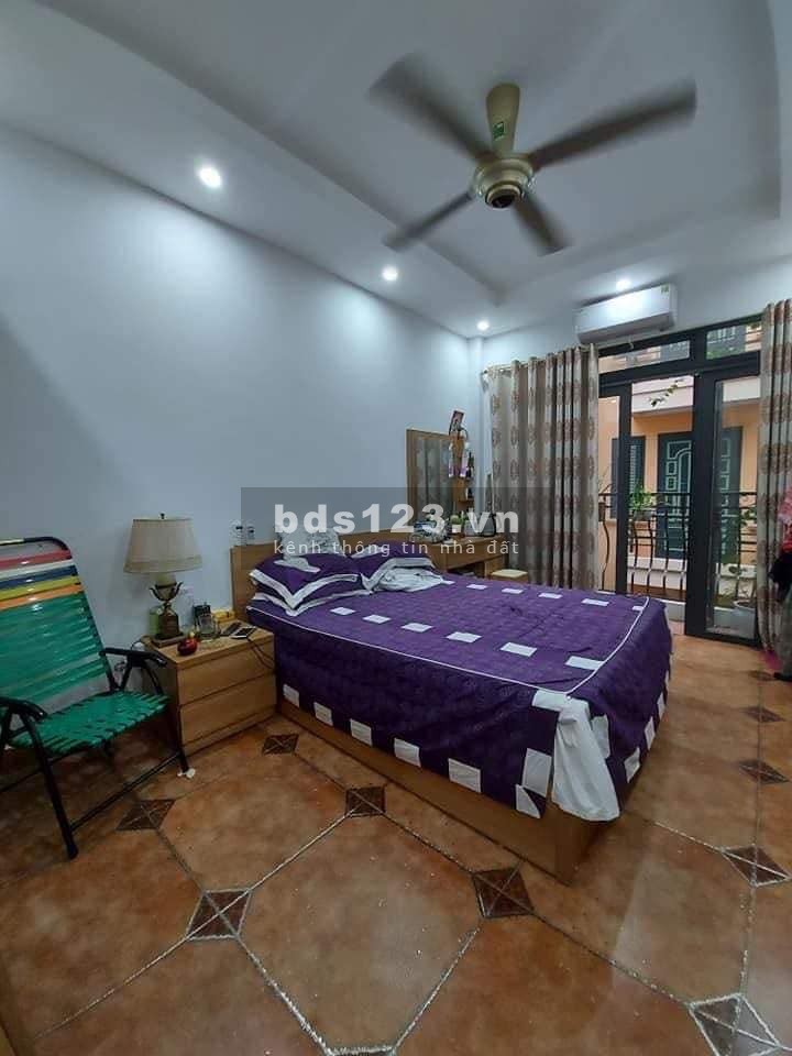 Bán nhà đường Phạm Văn Đồng, Cổ Nhuế, Từ Liêm diện tích 47 m2, giá bán 4.5 tỷ