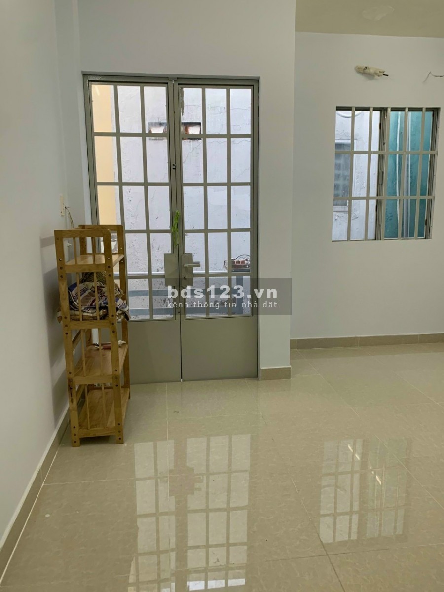 Cần bán gấp nhà đường Sư Vạn Hạnh, Phường 3, Quận 10, diện tích 50m2