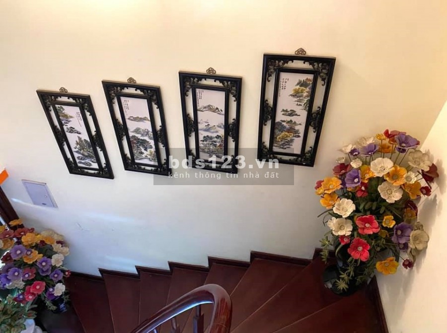 Nhà đẹp giá đẹp khu Vip Long Biên ô tô đỗ cửa lô góc 3 mặt thoáng ở ngay giá 4.3 tỷ