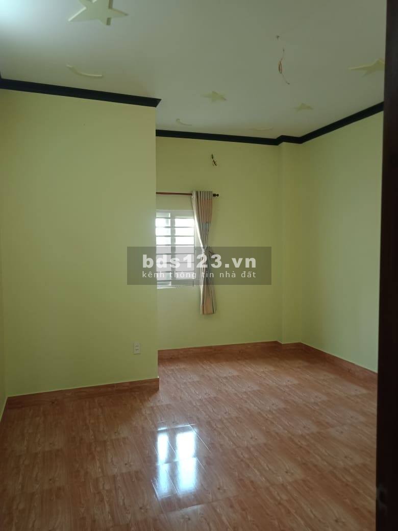 Cần bán gấp nhà đường Sư Vạn Hạnh, Phường 3, Quận 10, diện tích 50m2