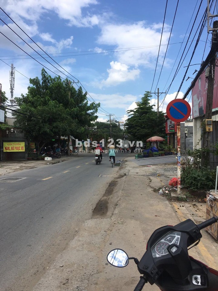 Chính chủ gửi 3 lô đất liền kề nhau mặt tiền đường Số 31, Bình Trưng Đông, Quân 2. 0915698839