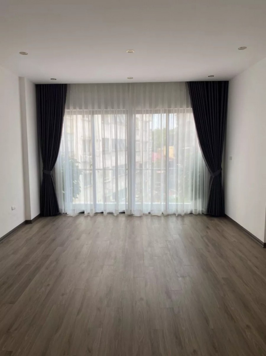 Cần bán nhà Hoàng Ngân, Cầu Giấy diện tích 55m2, 6 tầng, ô tô đỗ. ở ngay