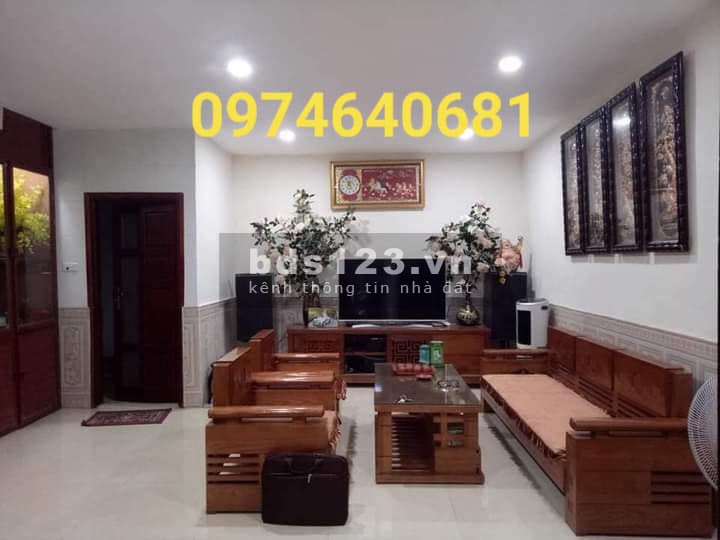 Siêu phẩm nhà ở Ngọc Lâm - Long Biên đường ô tô tránh view chợ Gia Lâm giá nhỉnh 4 tỷ