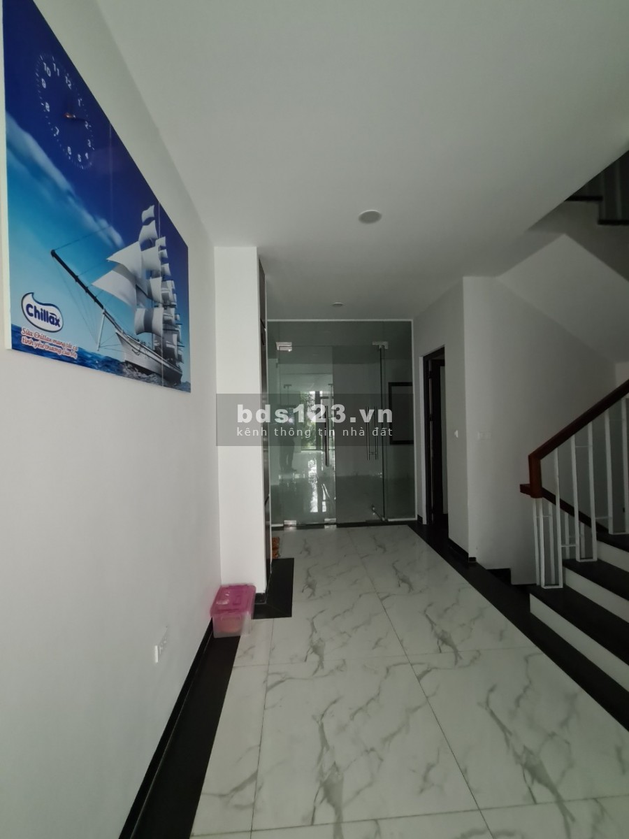 Cho thuê nhà nguyên căn Xuân Đỉnh: DT75m2x7 tầng, có thang máy, giá thỏa thuận