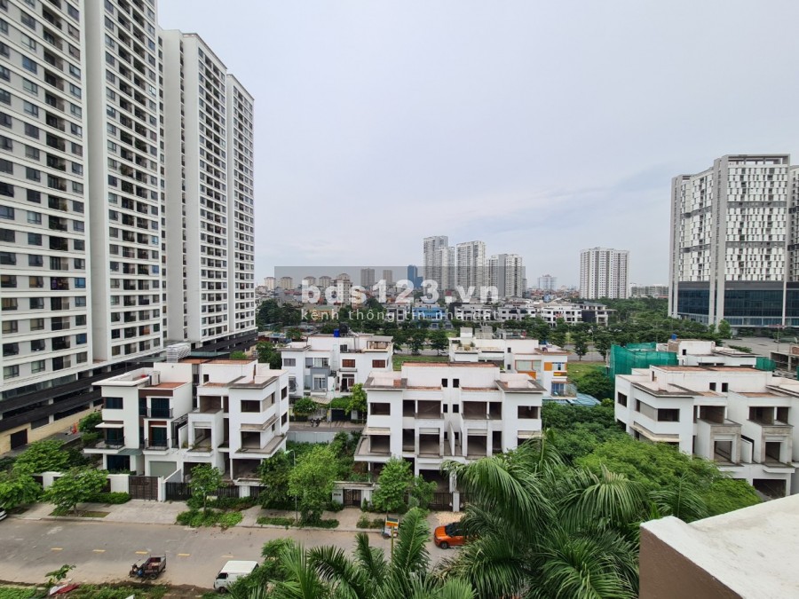 Cho thuê nhà nguyên căn Xuân La, dtsd 525m2, có hầm để xe, thang máy, ô tô đỗ cửa
