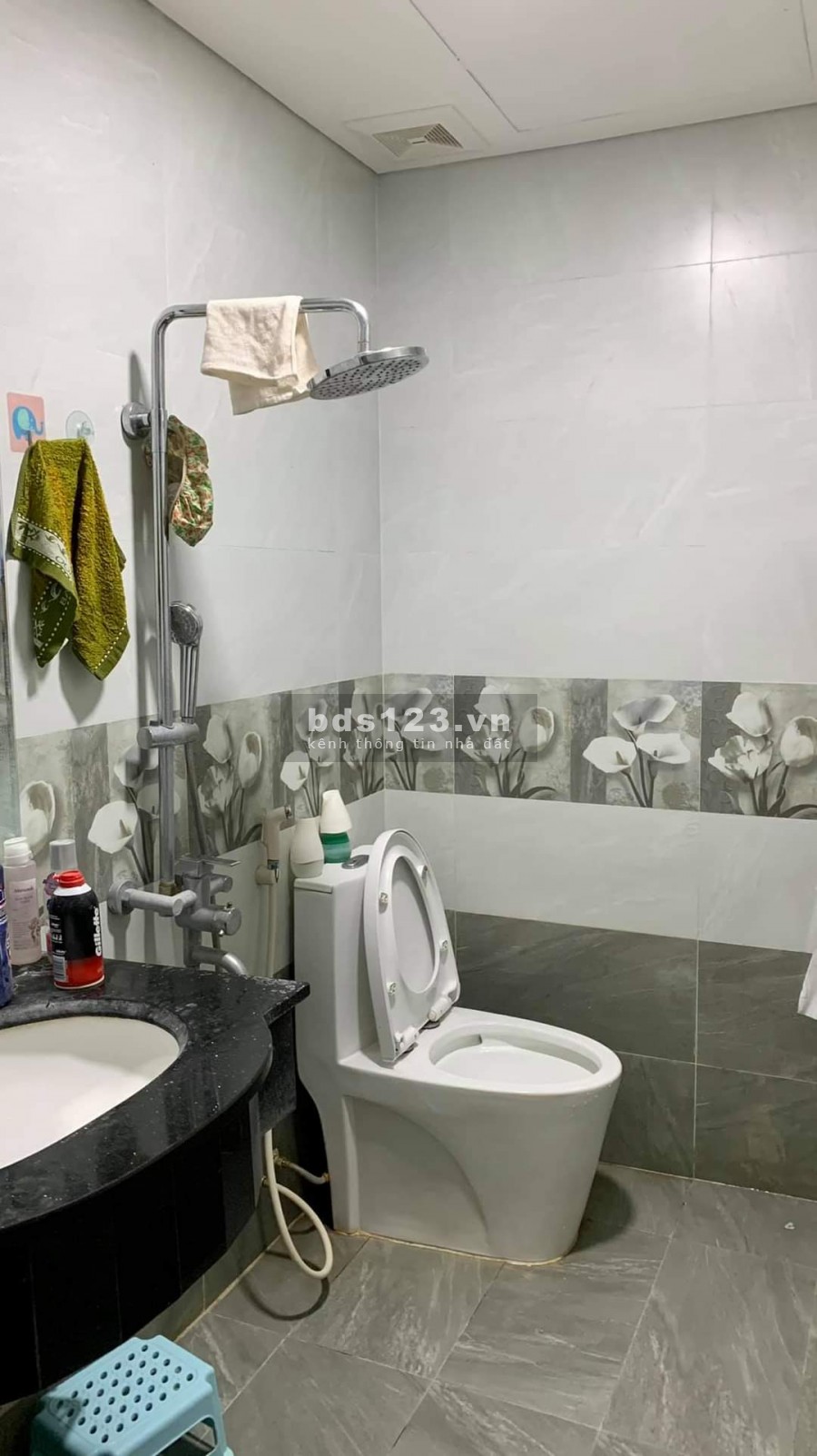 Cần sang nhượng Nhà 42m siêu đẹp phố Xã Đàn 2. ngõ trước nhà 3m