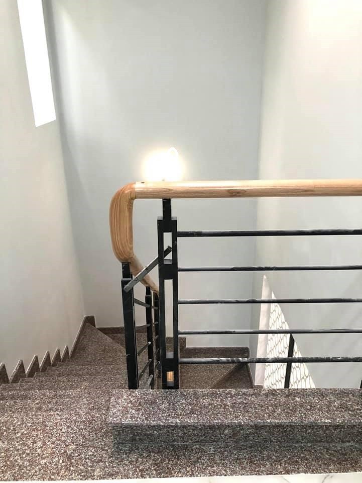 Hẻm xe hơi đổ cửa Hồng Lạc sát mt nhà cực đẹp an ninh tuyệt đối, giá 9.2 tỷ