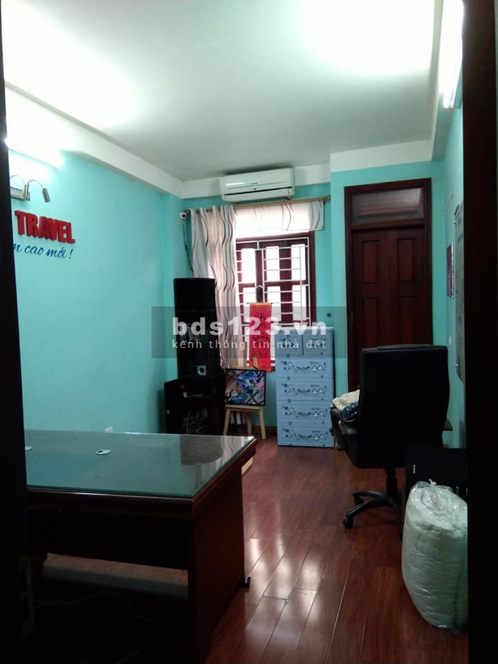 Nhà Hoàng Như Tiếp giá bán 2,8 tỷ, đúc kiên cố 5 tầng, dt 31m2, đã có sổ đỏ