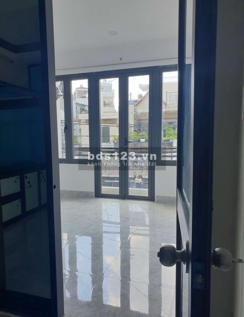 Cho thuê nhà MT Bùi Thị Xuân, Phường 3, Quận Tân Bình. Trệt 3 lầu có sẵn máy lạnh từng phòng