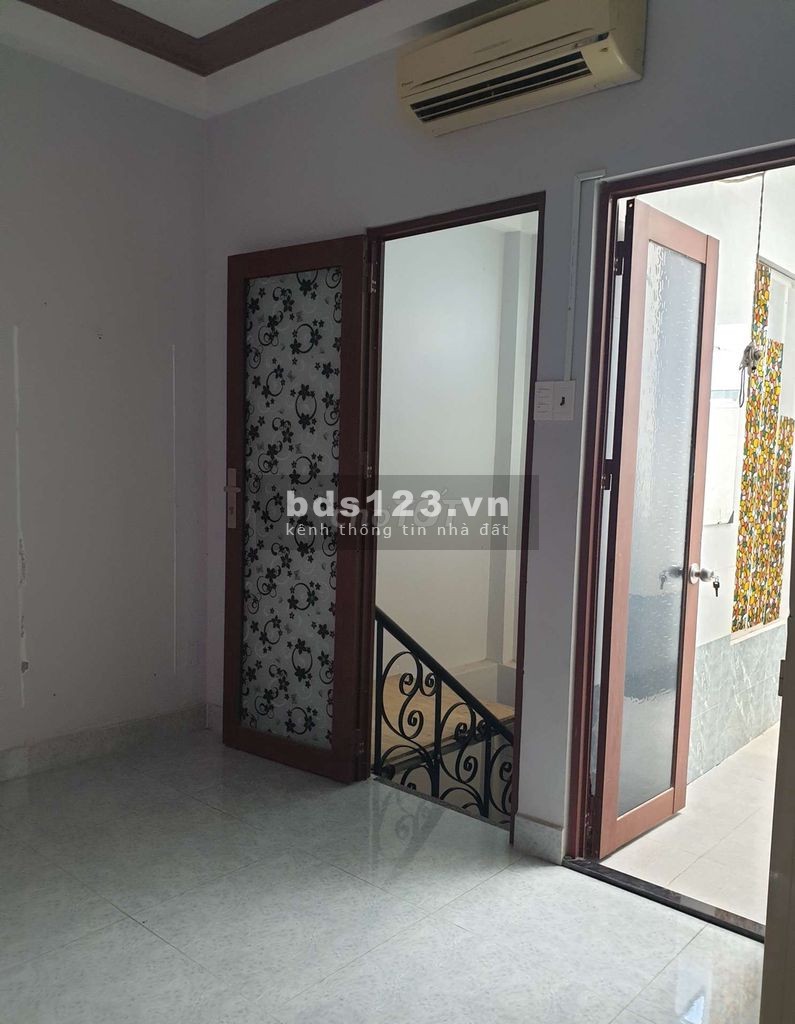 Cho thuê nhà MT Bùi Thị Xuân, Phường 3, Quận Tân Bình. Trệt 3 lầu có sẵn máy lạnh từng phòng