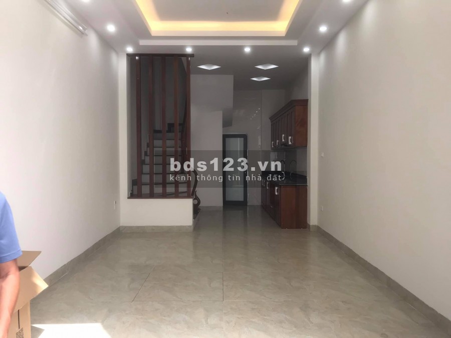 Chỉ nhỉnh 2 tỷ có ngay nhà mới phố Ngô Gia tự 35m*5T ô tô đỗ cổng