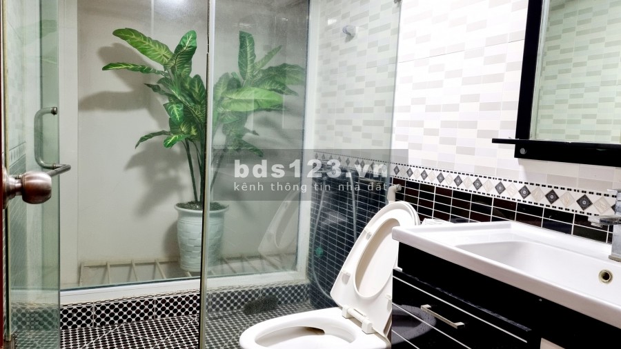 Nhà đẹp ngõ phố Thái Hà cách ô tô đỗ 20m, đúc kiên cố 6 tầng, giá bán 5.6 tỷ, mặt tiền 6.8m
