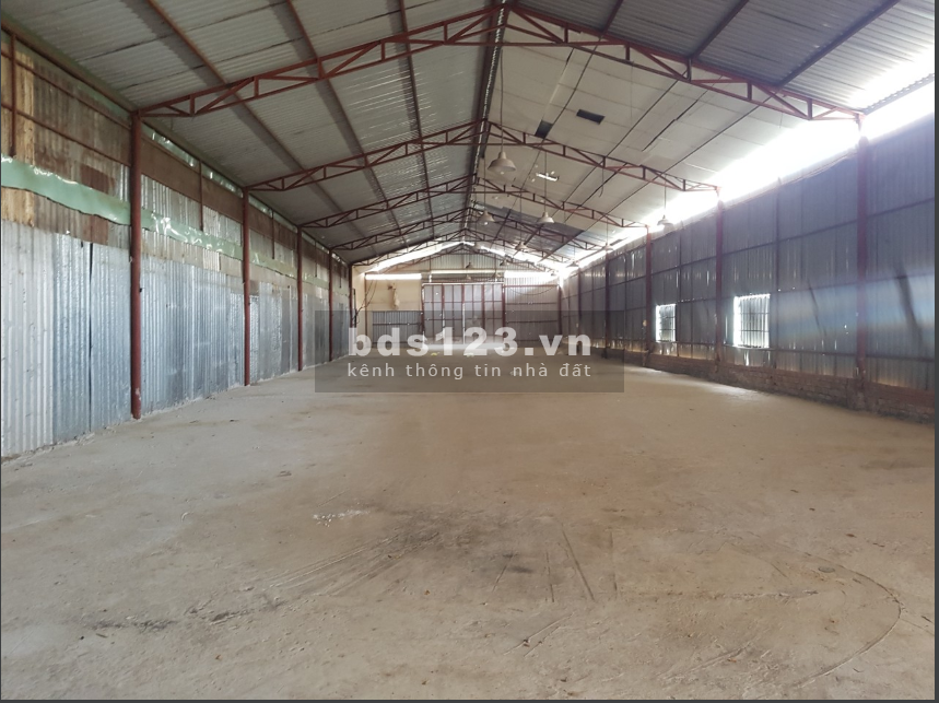 Xưởng giá rẻ 600m2 chỉ 48 triệu/tháng, cách Quốc Lộ 1A 500m, chính chủ