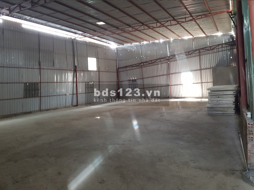 Xưởng giá rẻ 600m2 chỉ 48 triệu/tháng, cách Quốc Lộ 1A 500m, chính chủ