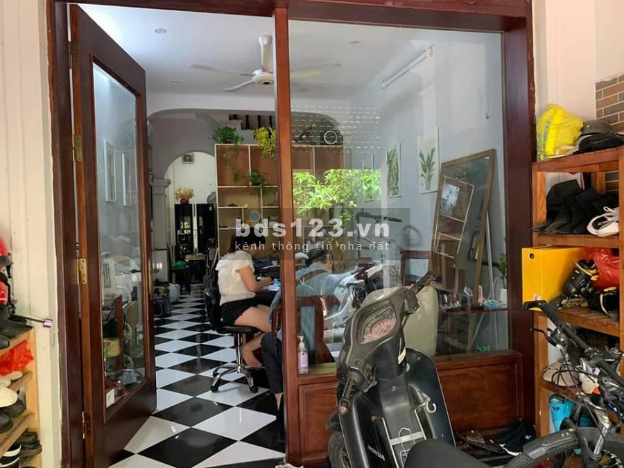Bán nhà Vĩnh Tuy, nội thất đẹp, diện tích sử dụng 44m2, giá 4.86 tỷ