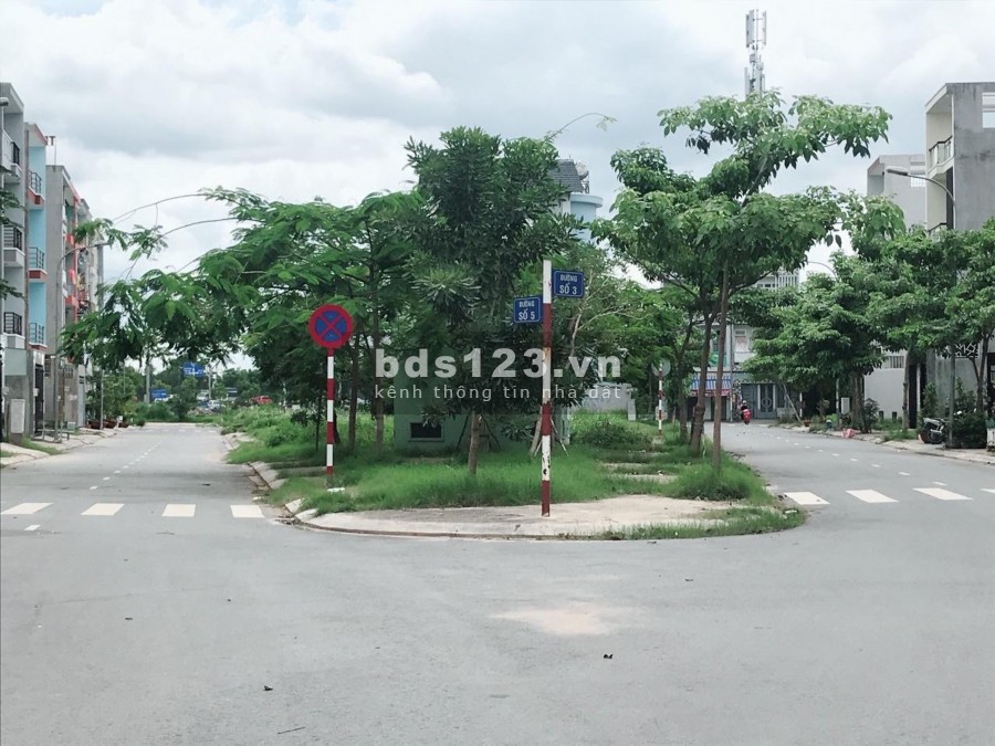 Bán gấp lô đất 5x20=100m2 mặt tiền Tỉnh Lộ 10, Thổ cư 100% sổ hồng riêng