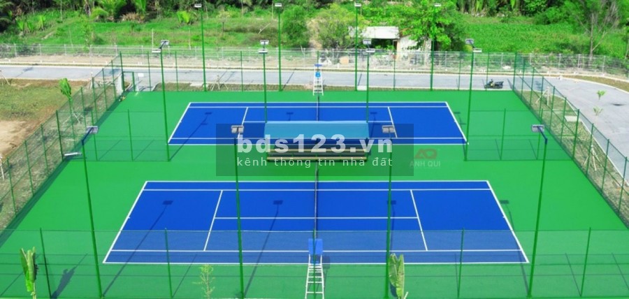 Mùa dịch cần bán nhà phố mới, sang tên công chứng ngay. DT210m2, 5PN, 5wc. Giá 4ty9 có ngân hàng hỗ trợ