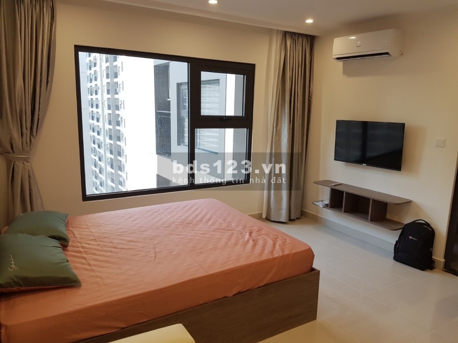 Cho thuê căn studio full đồ Vinhomes smart city, ban công lớn hường Đông Bắc