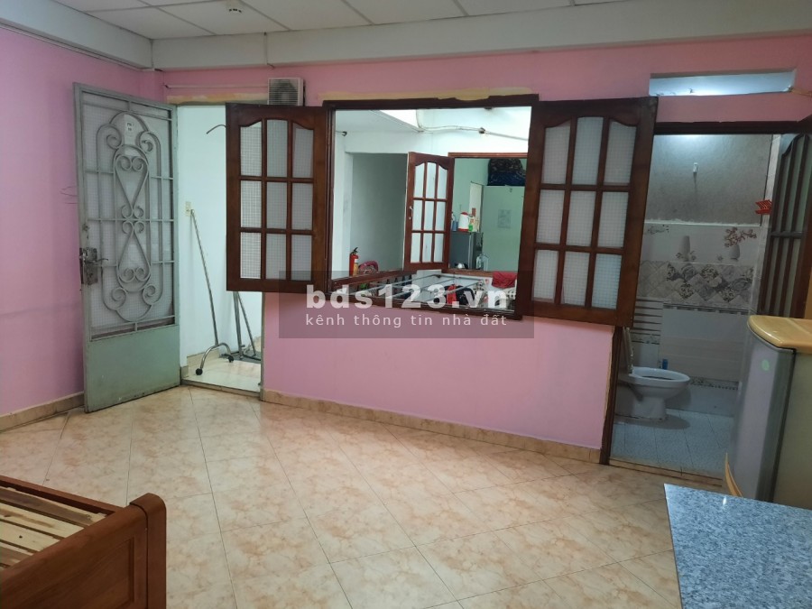 Phòng cho thuê giá rẻ máy lạnh Tân Bình 3tr có tủ đồ, giường nệm, cửa sổ lớn, máy lạnh
