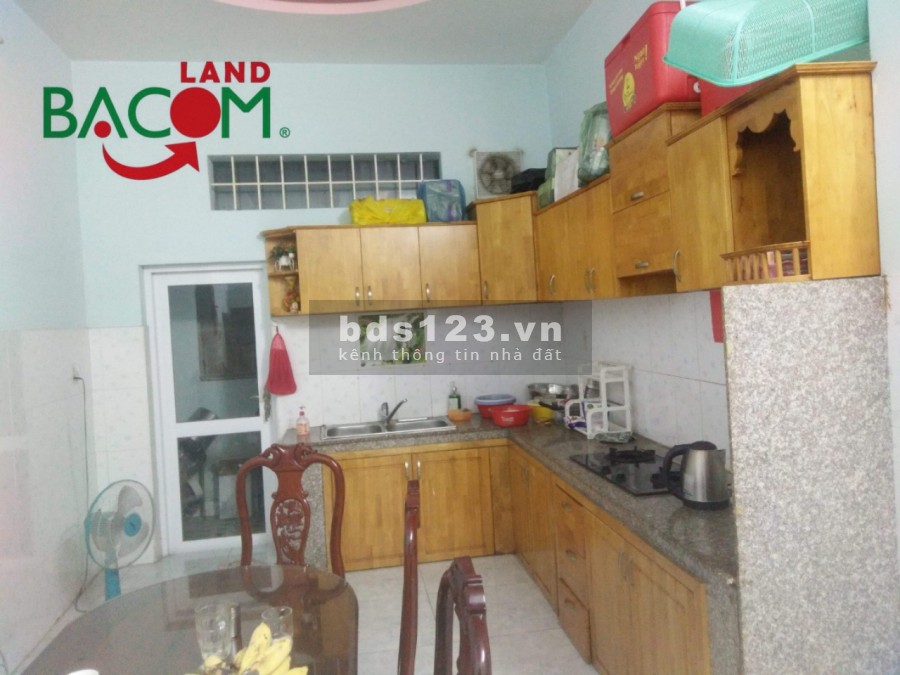 Bán nhà 1 trệt 2 lầu vòng xoay Tân Phong, dt 88m2, sổ riêng thổ cư 100%, giá chỉ 4.5 tỷ