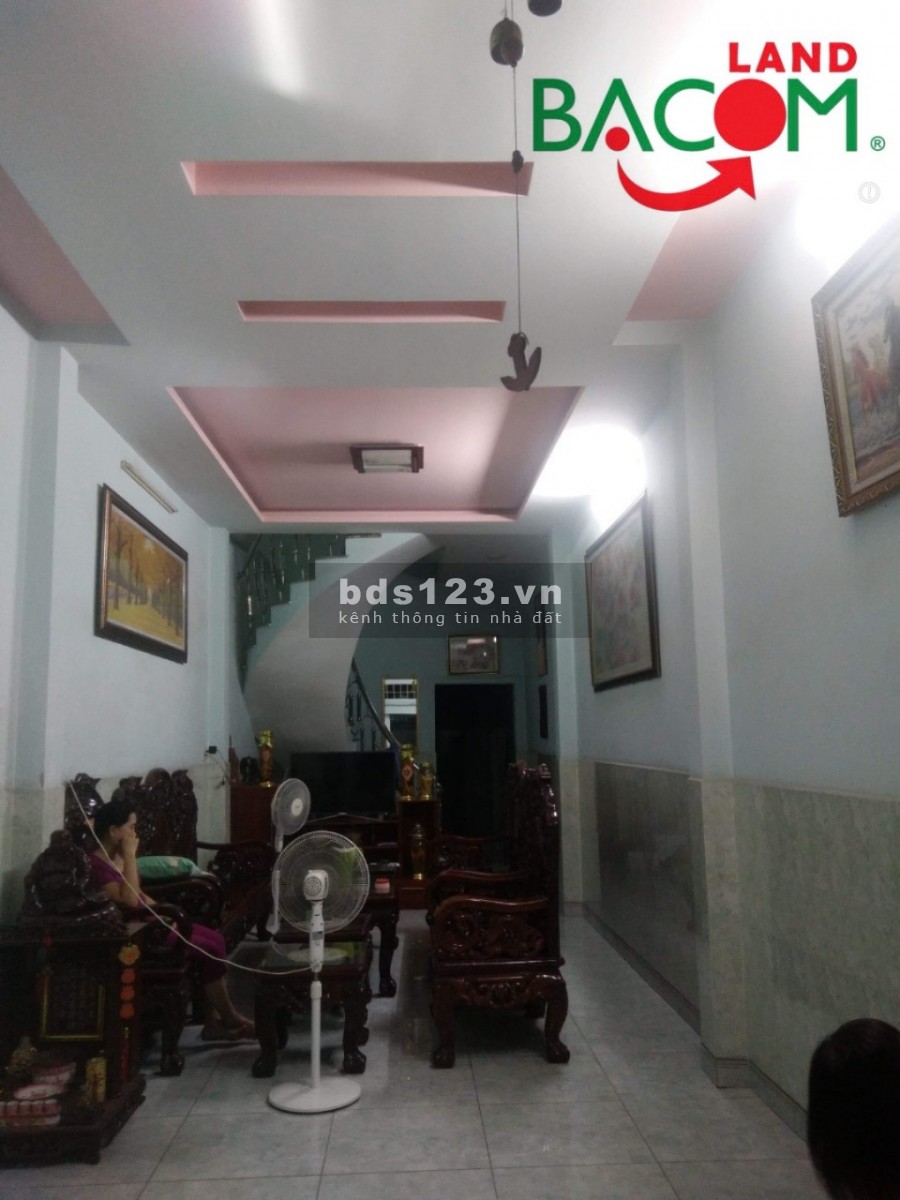 Bán nhà 1 trệt 2 lầu vòng xoay Tân Phong, dt 88m2, sổ riêng thổ cư 100%, giá chỉ 4.5 tỷ