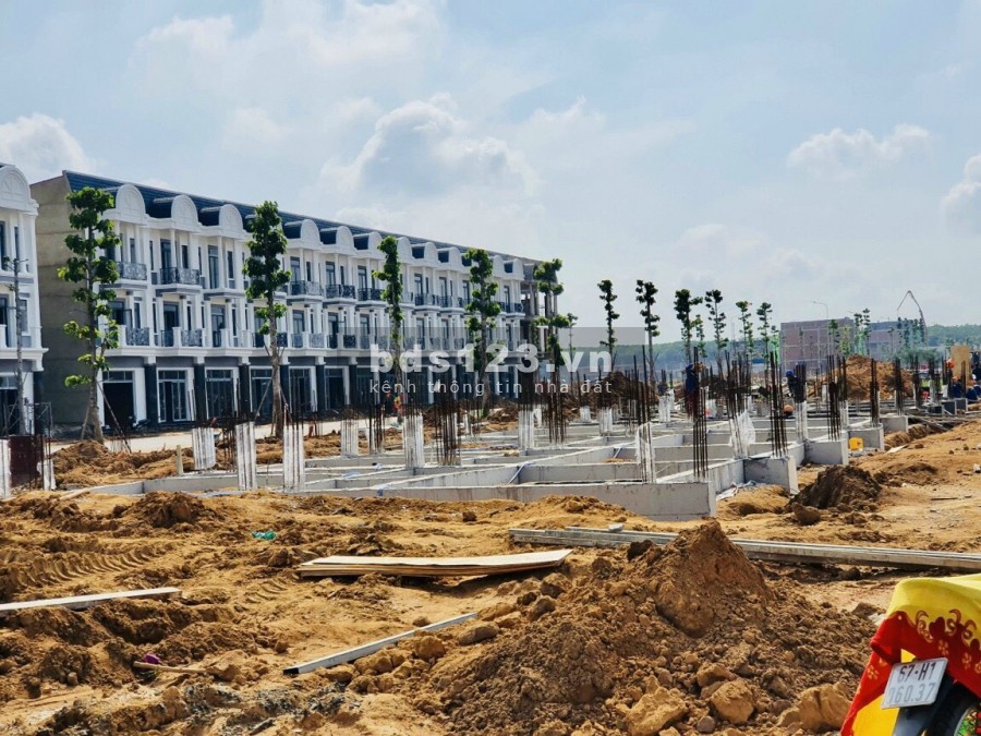 Bán đất sổ đỏ dự án Century Long Thành, đón đầu Sân Bay Quốc Tế Long Thành, chỉ 630 triệu/ tt 30%.