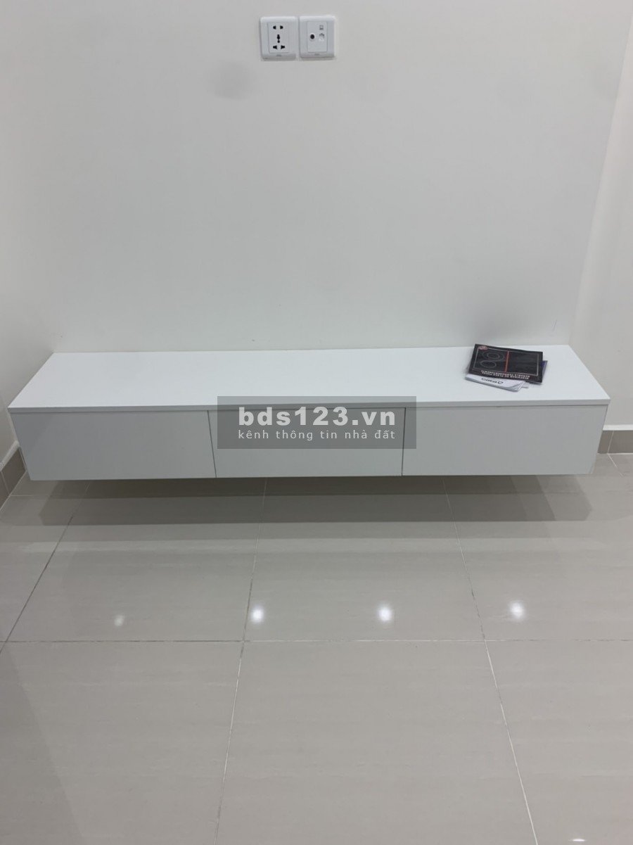 Mình còn căn 1PN 43m2 cho thuê nội thất cơ bản bên Chung cư Vinhomes Smart City Tây Mỗ