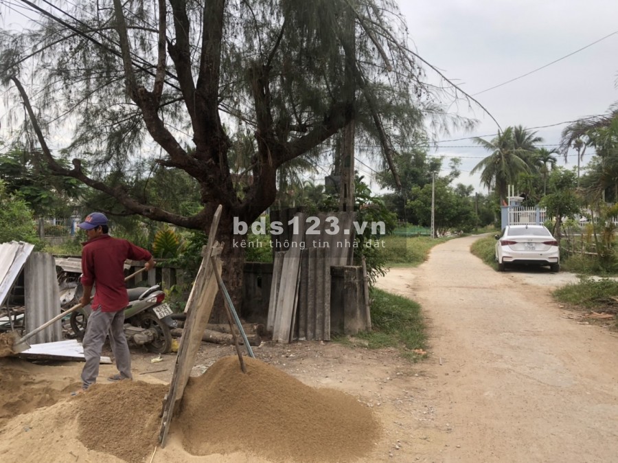 Đất đẹp cần bán, mặt tiền Vương Thừa Vũ, giá bán chỉ từ 1,4xx tỷ