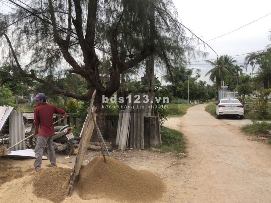 Đất đẹp cần bán, mặt tiền Vương Thừa Vũ, giá bán chỉ từ 1,4xx tỷ