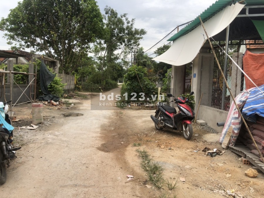 Đất đẹp cần bán, mặt tiền Vương Thừa Vũ, giá bán chỉ từ 1,4xx tỷ